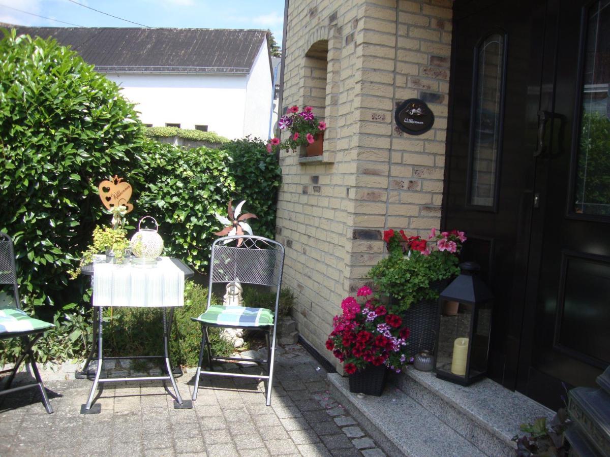 Eifelferienwohnungen "Familie Saxler" Bereborn Exterior photo